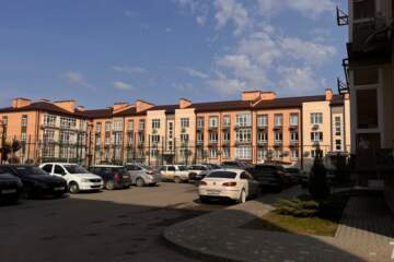 2-к квартира, 56 м², 1/3 эт.