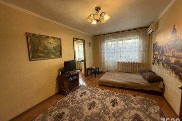 2-к квартира, 44 м², 4/4 эт.