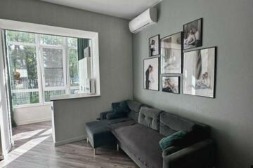 1-к квартира, 42 м², 1/3 эт.